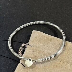 David Yurman 💯% Authentic Petit heart lock w diamonds